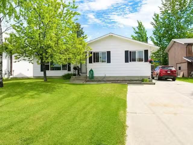 House for sale in Mackenzie, British Columbia