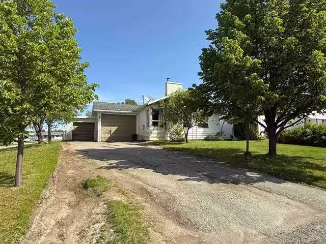 House for sale in Mackenzie, British Columbia