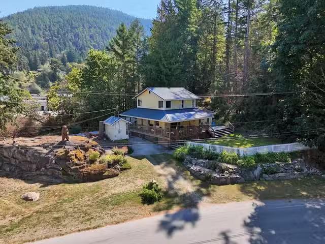 House for sale in Madeira Park, British Columbia