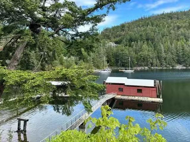 House for sale in Madeira Park, British Columbia