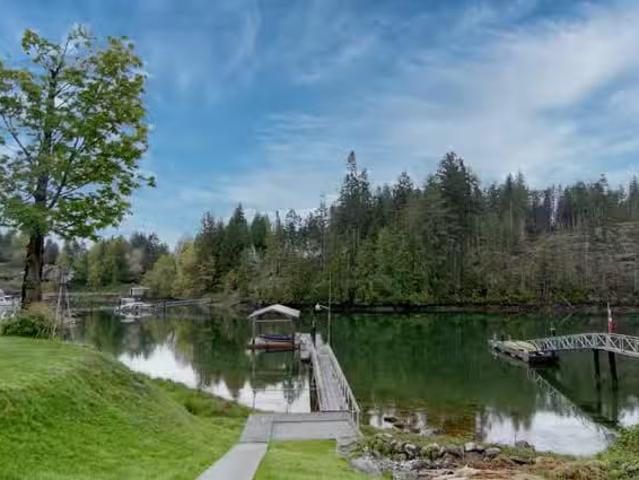 House for sale in Madeira Park, British Columbia