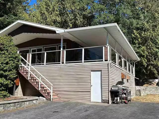 House for sale in Madeira Park, British Columbia