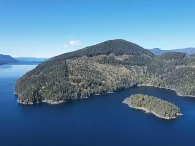 House for sale in Madeira Park, British Columbia
