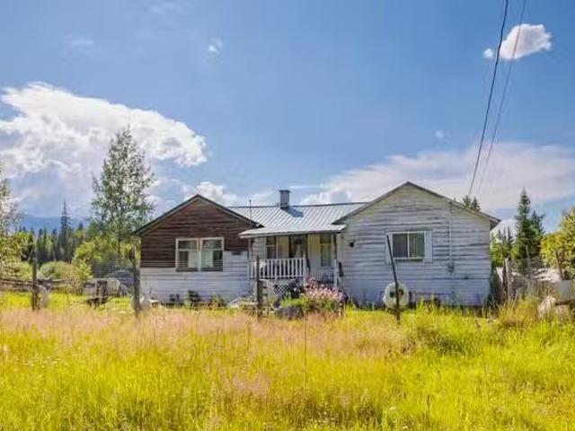 House for sale in Mcbride, British Columbia