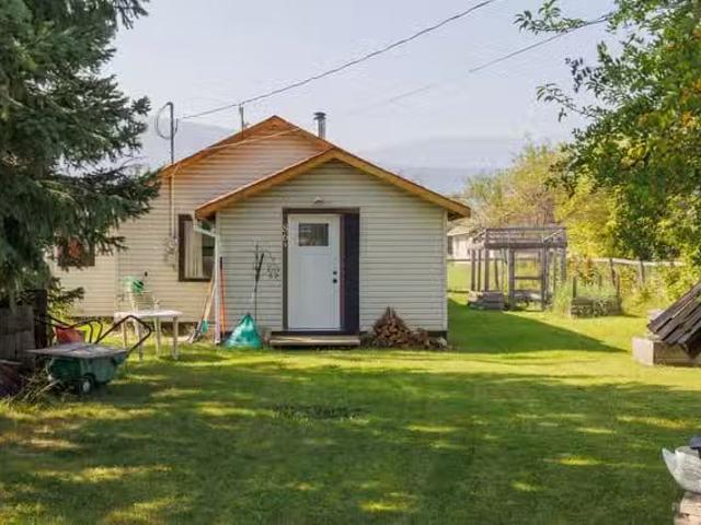 House for sale in Mcbride, British Columbia