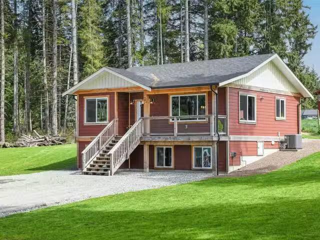House for sale in Merville, British Columbia