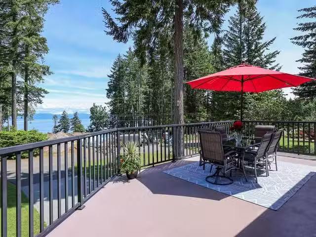 House for sale in Merville, British Columbia
