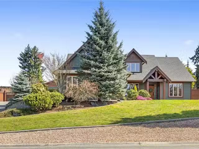 House for sale in Nanoose Bay, British Columbia