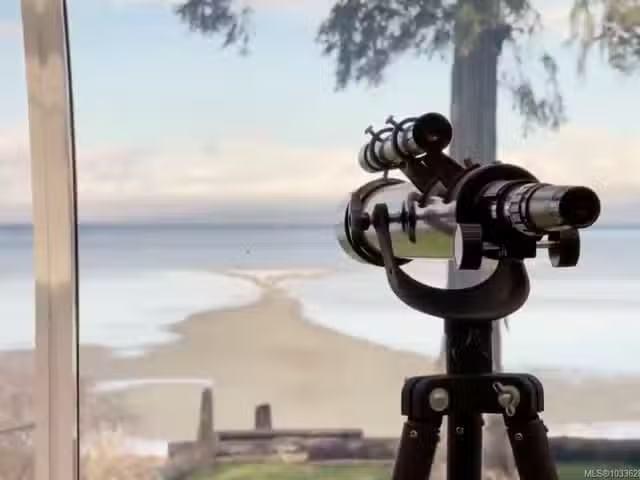 House for sale in Nanoose Bay, British Columbia