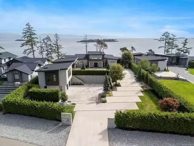 House for sale in Nanoose Bay, British Columbia