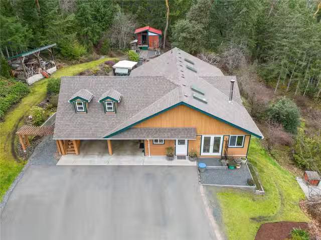 House for sale in Nanoose Bay, British Columbia
