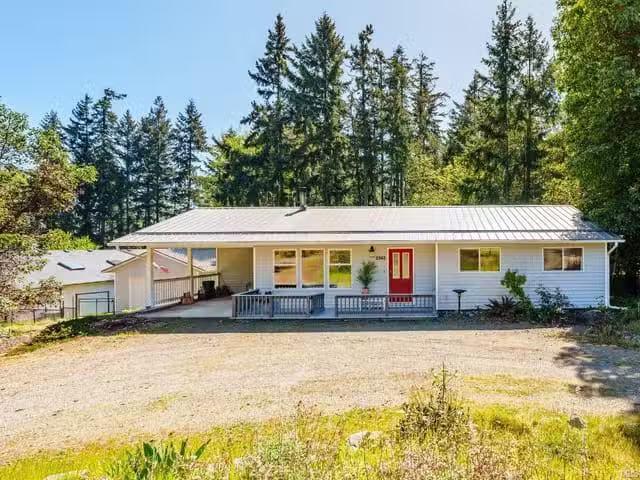 House for sale in Nanoose Bay, British Columbia