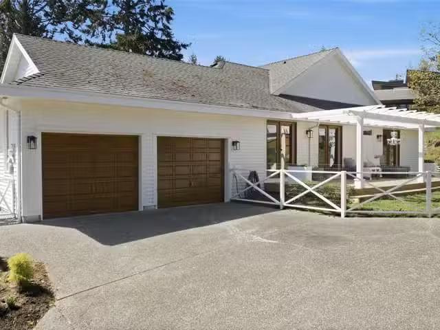 House for sale in Nanoose Bay, British Columbia