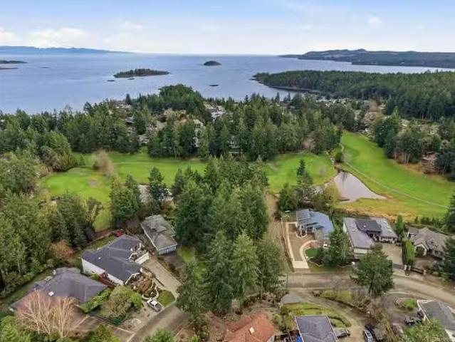 House for sale in Nanoose Bay, British Columbia