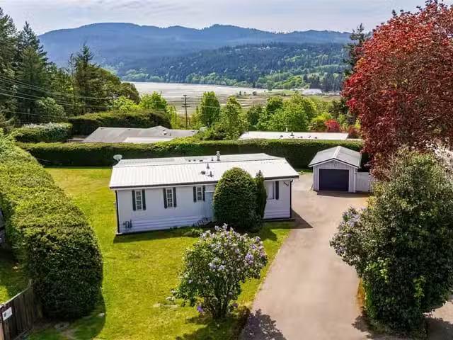 House for sale in Nanoose Bay, British Columbia