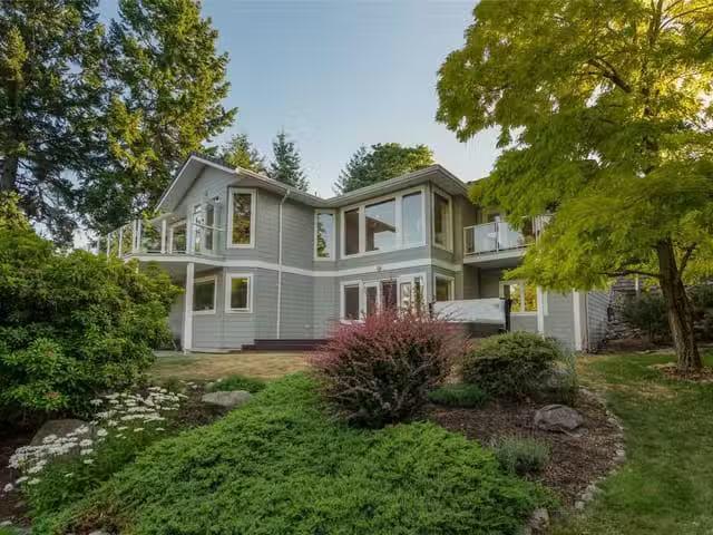 House for sale in Nanoose Bay, British Columbia