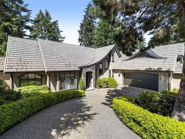 House for sale in Nanoose Bay, British Columbia
