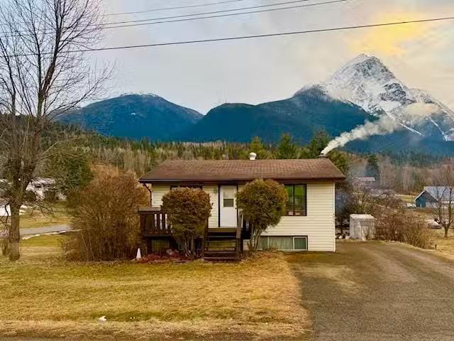 House for sale in New Hazelton, British Columbia