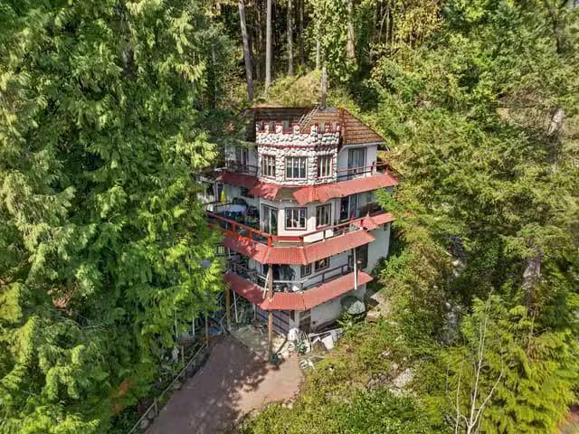 House for sale in North Vancouver, British Columbia