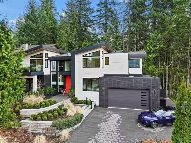 House for sale in North Vancouver, Metro Vancouver Regional District