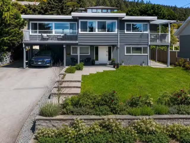 House for sale in North Vancouver, British Columbia