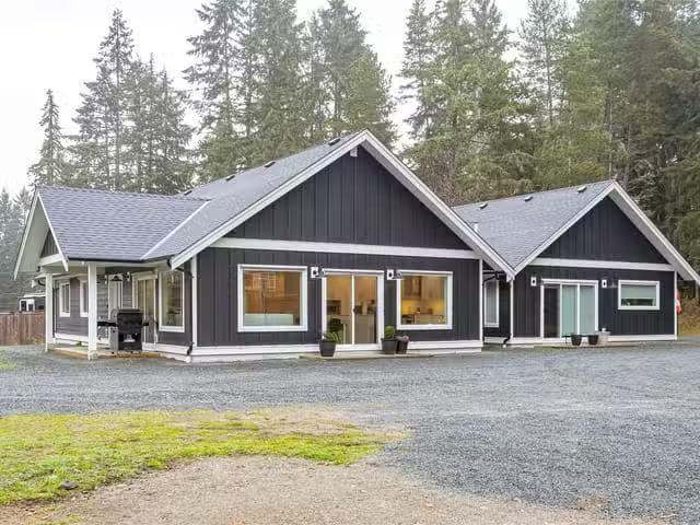 House for sale in Parksville, British Columbia
