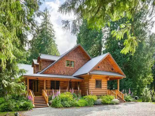 House for sale in Pemberton, British Columbia