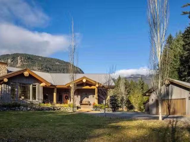 House for sale in Pemberton, British Columbia