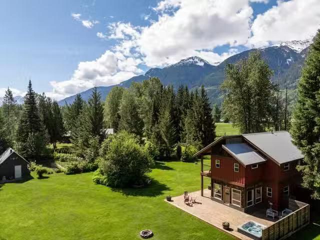 House for sale in Pemberton, British Columbia