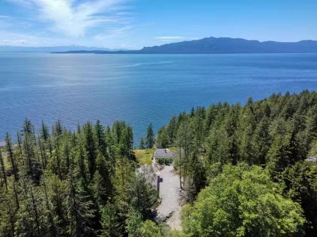 House for sale in Madeira Park, British Columbia