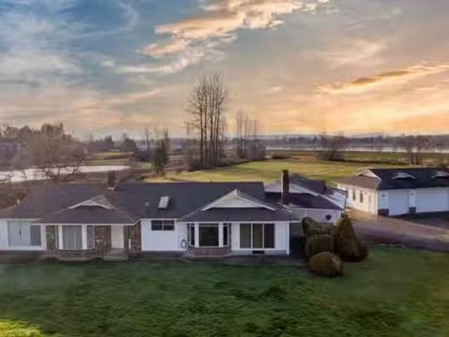 House for sale in Pitt Meadows, British Columbia