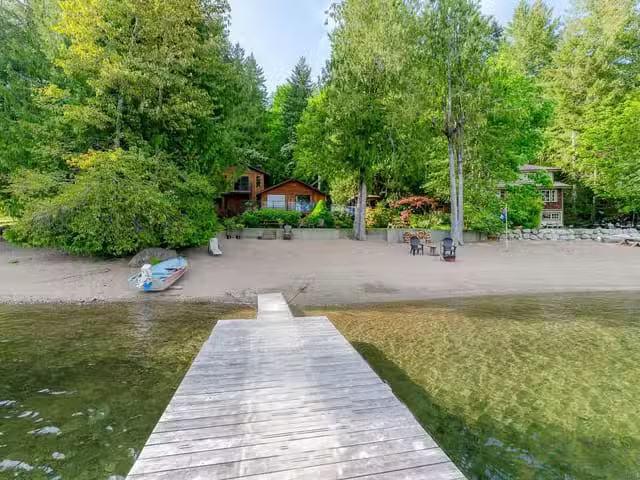 House for sale in Clayoquot, British Columbia