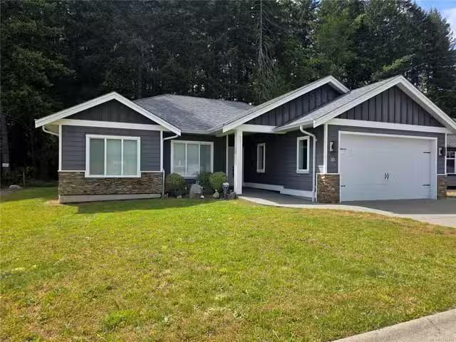 House for sale in Clayoquot, British Columbia