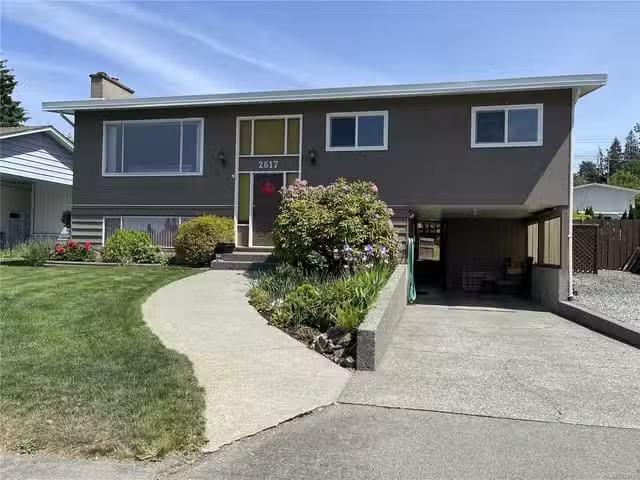 House for sale in Clayoquot, British Columbia