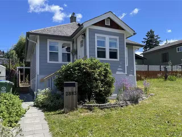 House for sale in Clayoquot, British Columbia