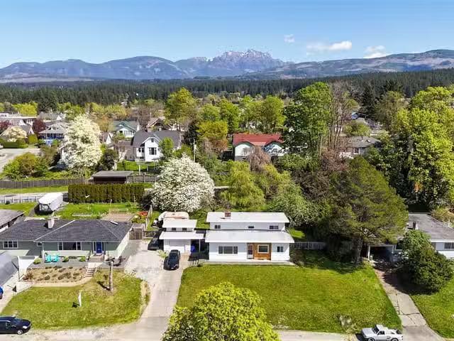 House for sale in Clayoquot, British Columbia