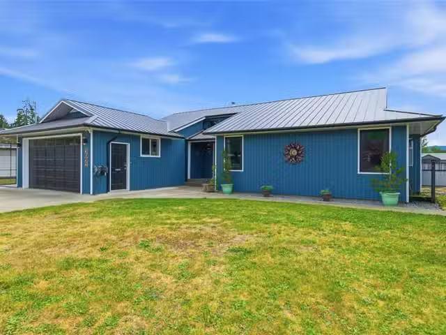 House for sale in Clayoquot, British Columbia