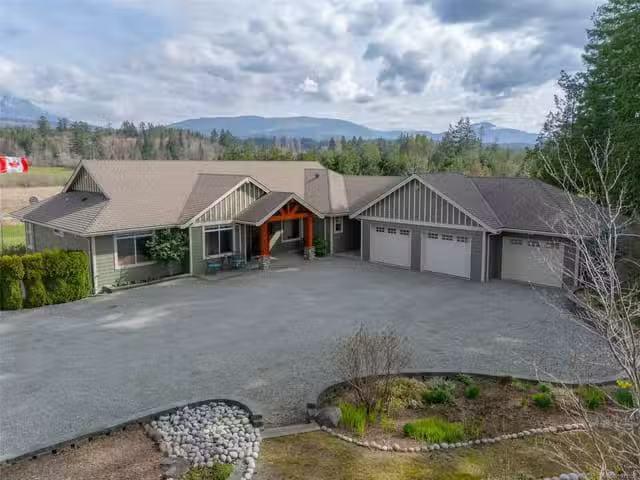 House for sale in Clayoquot, British Columbia