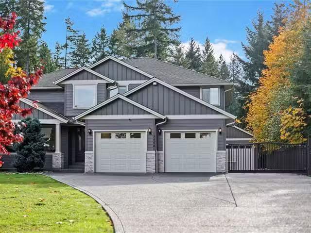 House for sale in Clayoquot, British Columbia