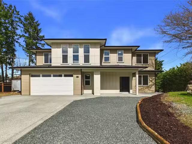 House for sale in Clayoquot, British Columbia