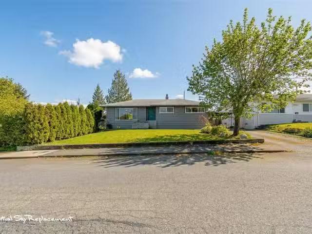 House for sale in Clayoquot, British Columbia