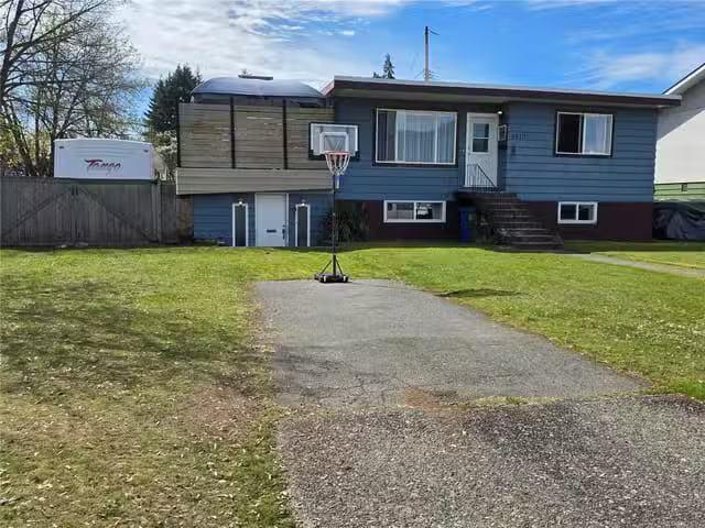 House for sale in Clayoquot, British Columbia