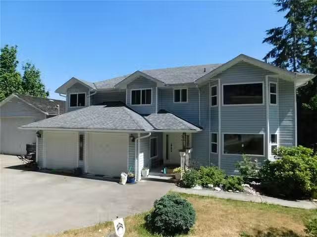 House for sale in Clayoquot, British Columbia