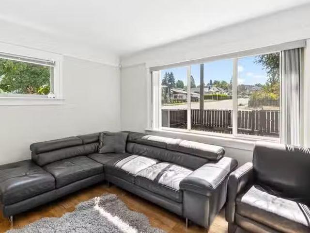 House for sale in Clayoquot, British Columbia