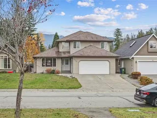 House for sale in Clayoquot, British Columbia