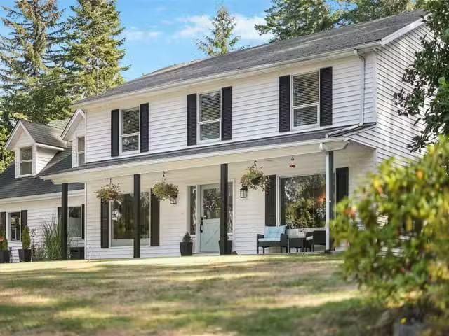 House for sale in Clayoquot, British Columbia