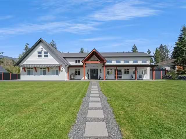 House for sale in Clayoquot, British Columbia