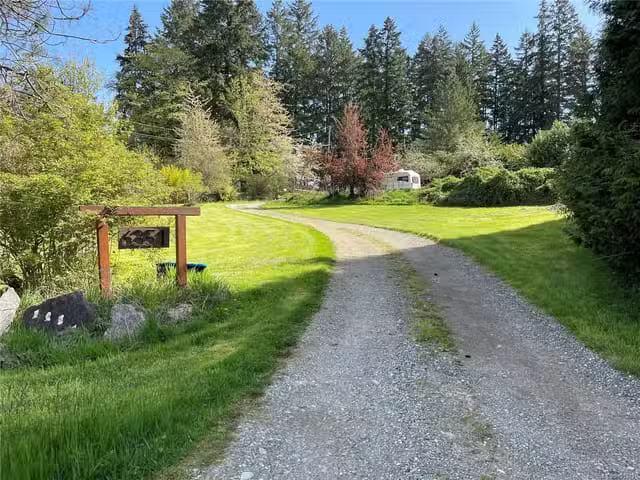 House for sale in Clayoquot, British Columbia