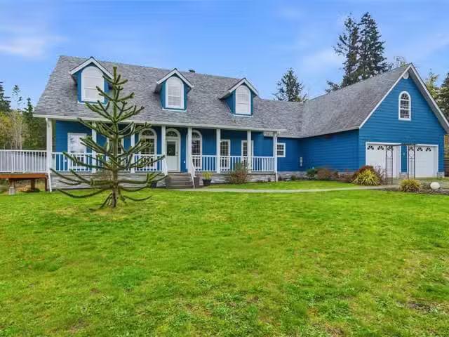 House for sale in Clayoquot, British Columbia