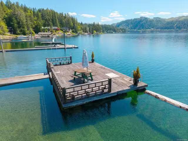 House for sale in Clayoquot, British Columbia